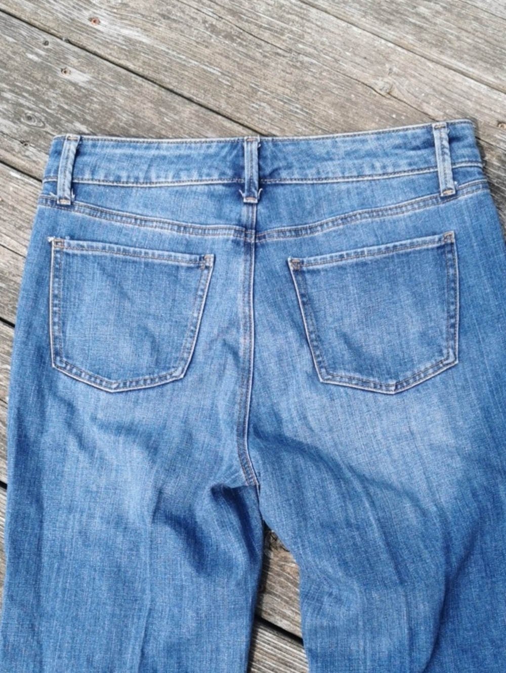 Talbots Women's Blue Barely Boot Medium Wash Straight-Leg Jeans. Size 8 - Picture 6 of 8